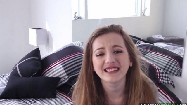 Пизду брюнетки накачали спермой после ее резвых скачек на болте в позе обратной наездницы