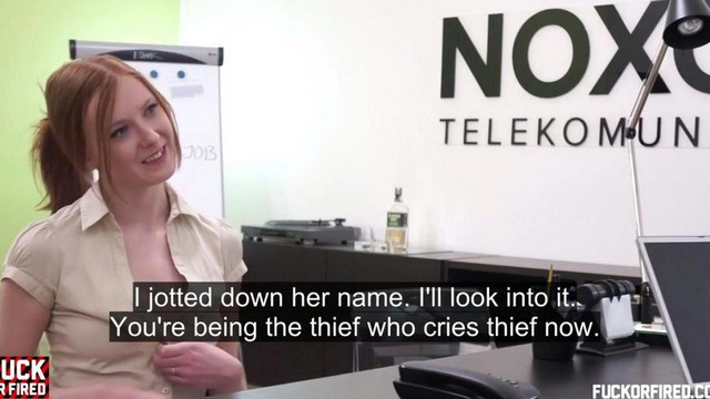 Босс выебал в жопу рыжую сотрудницу в кабинете за плохой отчет и снял секс на камеру